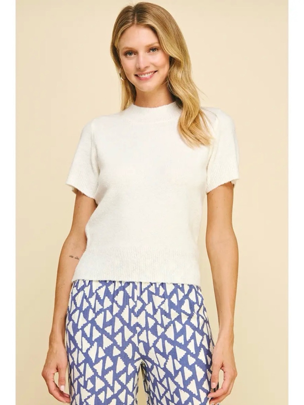 Pinch Soft ivory Short Sleeve Knit Sweater